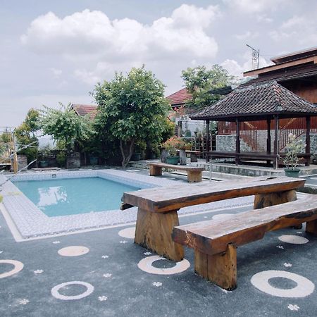 Reddoorz At Villa Bukit Senyum Lombok Kuripan  Extérieur photo