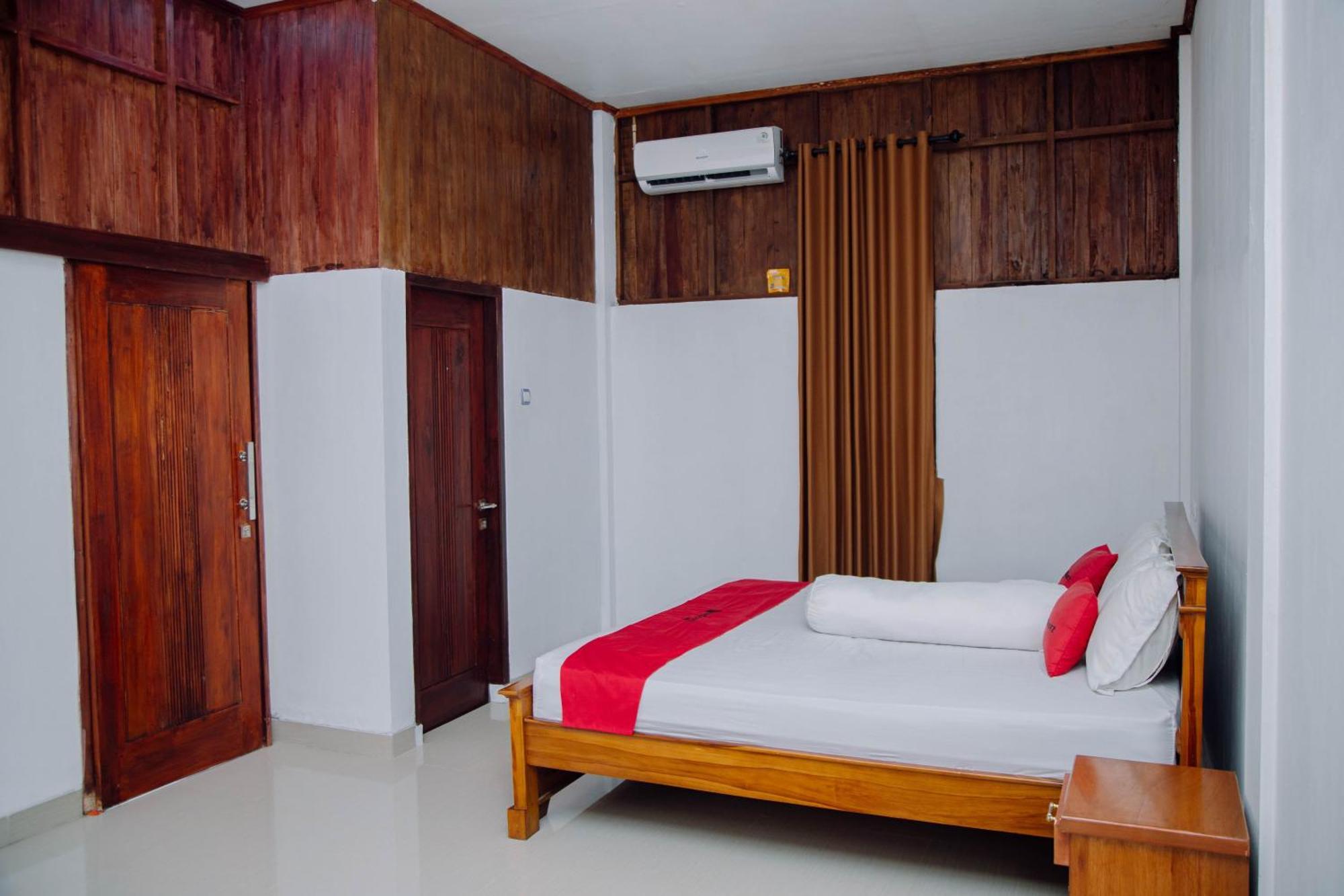 Reddoorz At Villa Bukit Senyum Lombok Kuripan  Extérieur photo