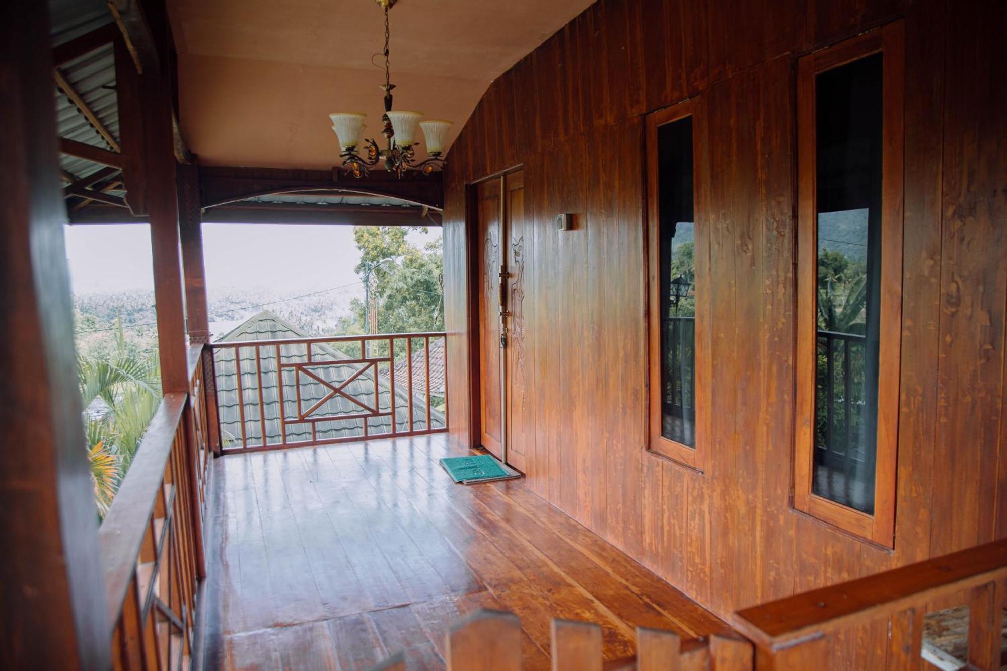 Reddoorz At Villa Bukit Senyum Lombok Kuripan  Extérieur photo